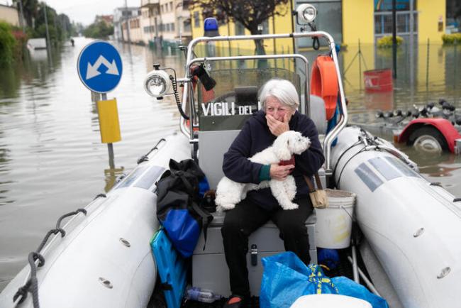 Alluvione In Emilia-Romagna: 14 Morti, 15 Mila Evacuati. Sospese Le ...