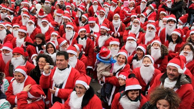 Sfilata Babbi Natale Ad Agnone: Schiamazzi Notturni, Intervenuti In ...